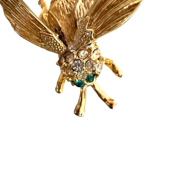 Vintage Gold-Tone Bee Brooch With Rhinestone clear and green Accents - Picture 3 of 6